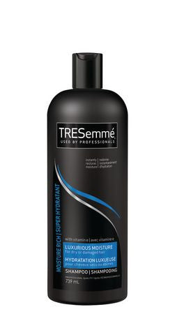 TRESemmé Moisture Rich Shampoo with Vitamin E | 828 ml