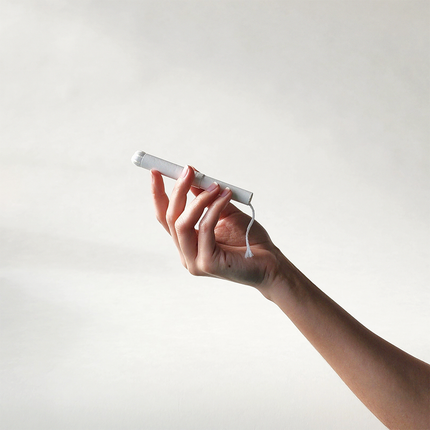 Iris + Arlo - Tampons en coton biologique avec applicateur, format régulier | 16 tampons