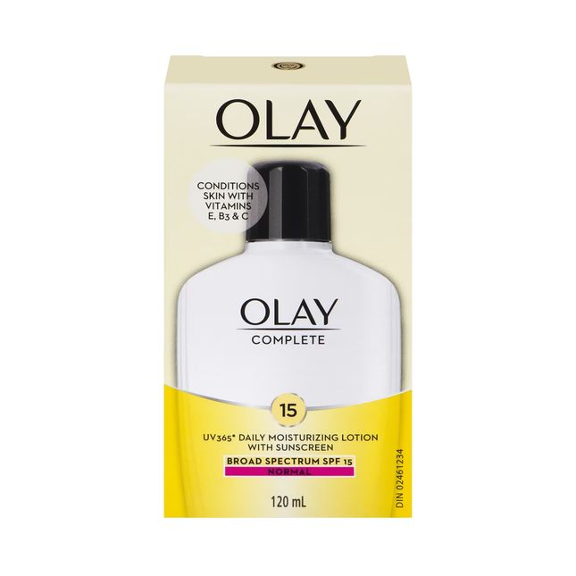 Olay - Complete Daily Moisturizing Lotion for Normal Skin SPF 15 | 120 mL