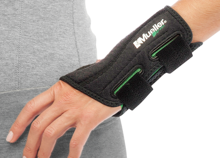 Mueller - Green Adjustable Fitted Wrist Brace